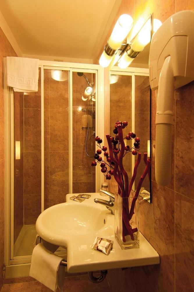 Hotel Novecento Róma Szoba fotó